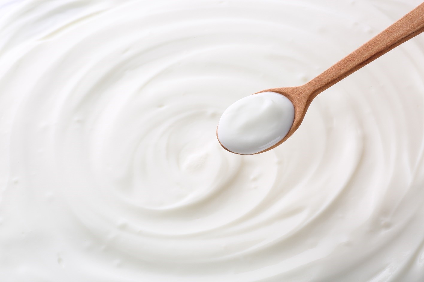 Полезные свойства йогурта для организма человека